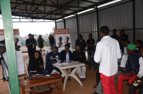 Abo ni abasore bari guhatanira kuzajya kwiga umwuga w'ubuhanzi mu ishuri rya WDA.