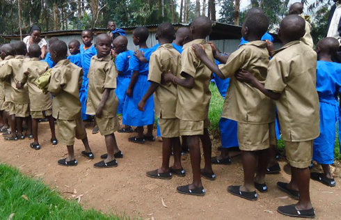 Abo bana bahawe imyambaro y