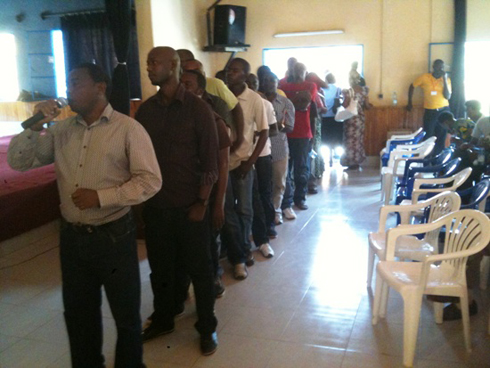 Bamwe bahisemo gutora umurongo bakavuga ayo batanze.