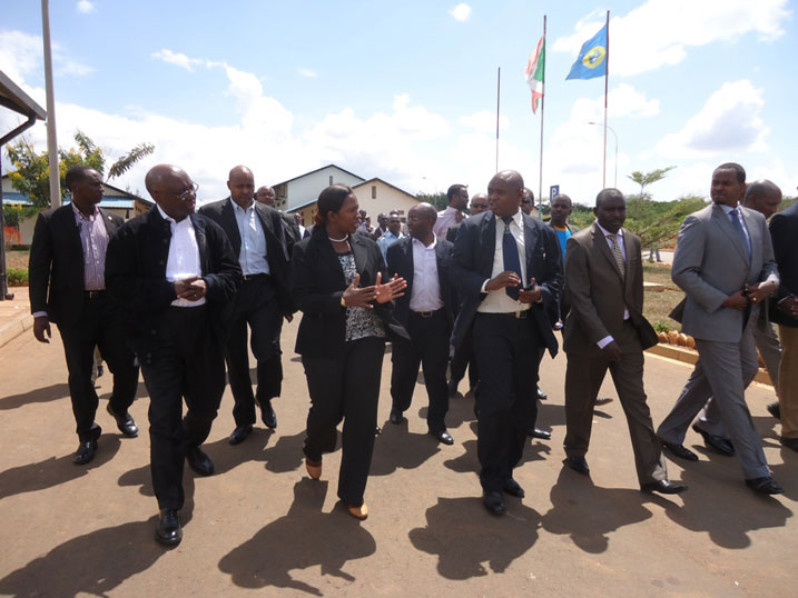 Aha aratemberezwa yerekwa ibicuruzwa byaheze ku mupaka w