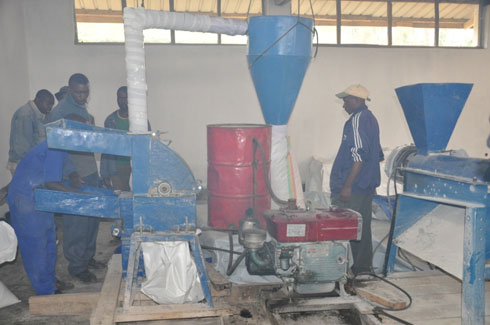 Uruganda rutunganya kawunga n'amafu rwahawe abaturage baturiye pariki ya Nyungwe.