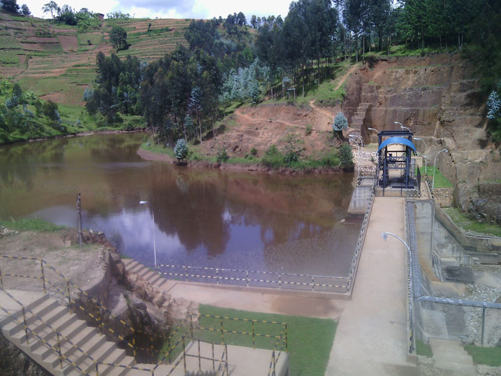 Aha niho hakusanyirizwa amazi mbere yo kujya gutanga amashanyarazi muri Rukarara ya mbere.