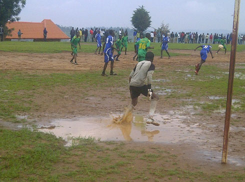 Aha umuzamu byamuyobeye.