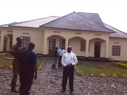 Aha, harebwaga aho Umushinga wa Ninzi Guest House yubakwa mu murenge wa Kagano ugeze.