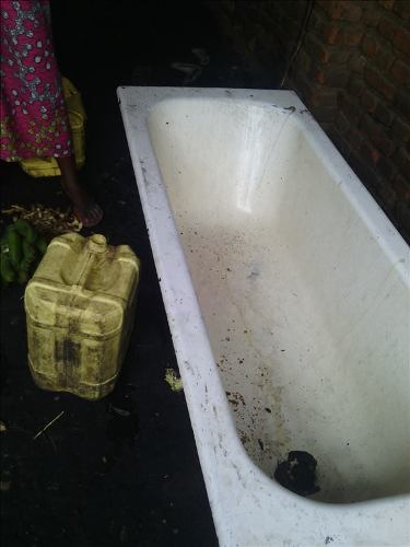 Aho ngoniho hengerwa inzoga muri ibyo bikoresho.