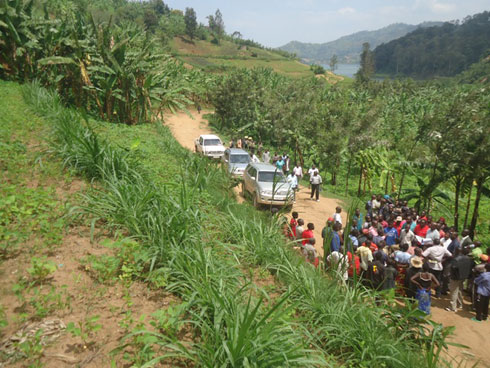 Aka gace kagenda kagakora ku Kiyaga cya Kivu ni ko kagiye kubakwaho isoko ryambukiranya imipaka rya Rugari mu karere ka Nyamasheke.