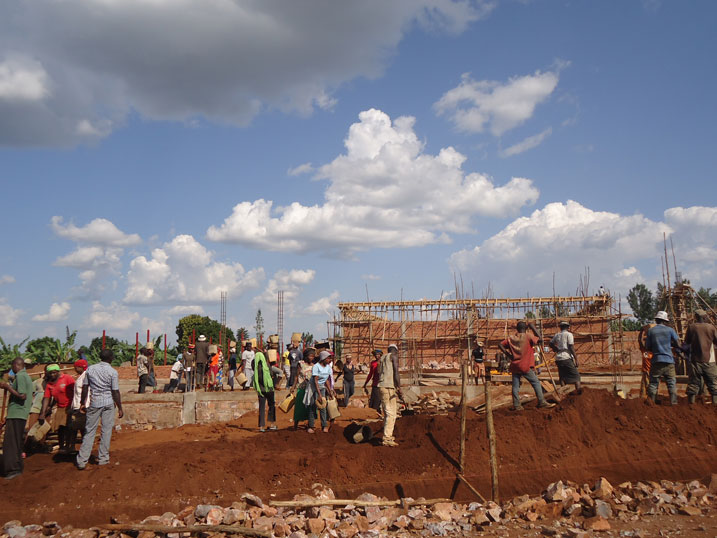 Kubaka aka gakiriro byahaye akazi abantu basaga 200 biganjemo urubyiruko.