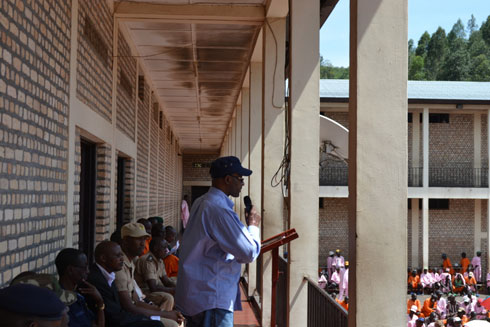 Amb. Munyabagisha Valens mu kiganiro n