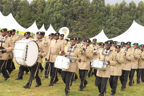 Army-Jazzy-Bandy niyo yasusurukije abari aho.