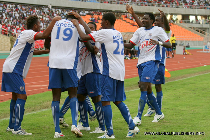 Azam imwe mu makipe akomeye muri Tanzania yanatwaye igikomeb cya shampiyona uyu mwaka iracakirana an Rayon Sport.