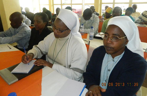 Abakiriya ba BRD baturutse mu mpande zose z'Intara bari baje kumva inama bagirwa ku ishoramari n'imicungire myiza y'inguzanyo.