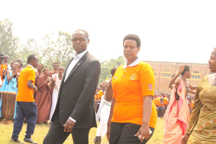 Ba minisitiri Harebamungu na Gasinzigwa bemeje ko Leta ifite gahunda yo gukurikirana uzashuka umwana w'umukobwa wese.