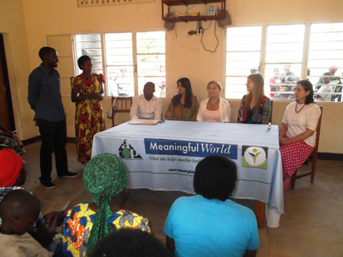 Abagize umuryango Meaningful World n