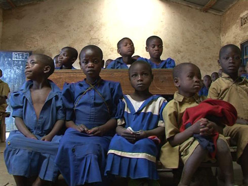 Bagiye kureka kwica bacucikiranye nyuma yo kubona intebe.