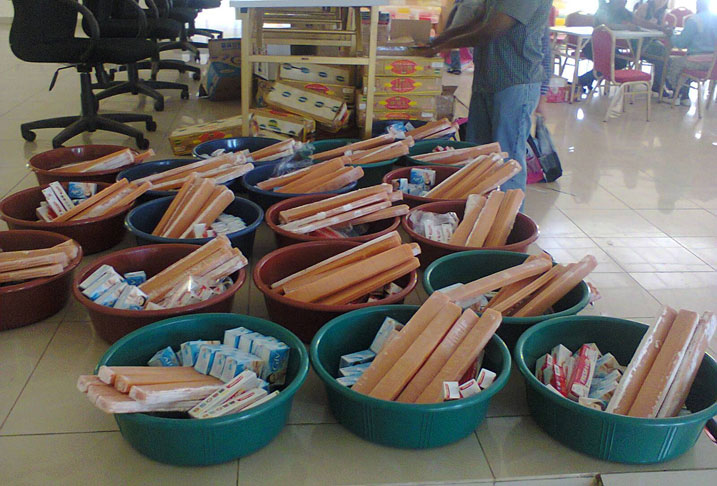 Bimwe mu bukoresho bahawe.