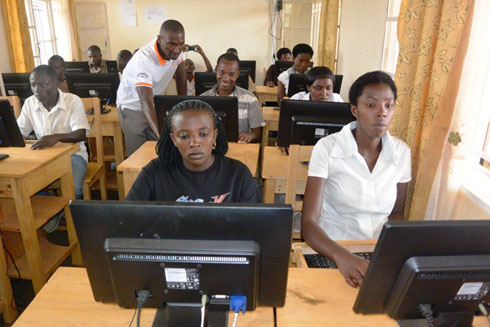 Bamwe mu batuye akarere ka Nyamasheke bamaze kubona ubumenyi bw