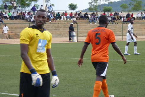 Bamwe mu bakinnyi b'Isonga igiye kumanukana mu cyiciro cya kabiri.