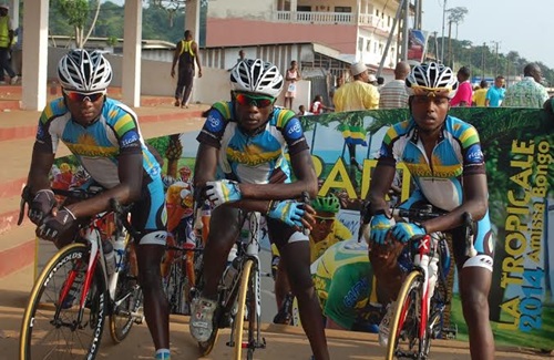 Bamwe mu bakinnyi b'ikipe y'u rwanda, Uwizeyimana Bonaventure, Nsengimana Jean Bosco na Hadi Janvier.