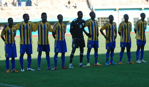 Bamwe mu bakinnyi babanje mu kibuga u Rwanda rukina na Libya.