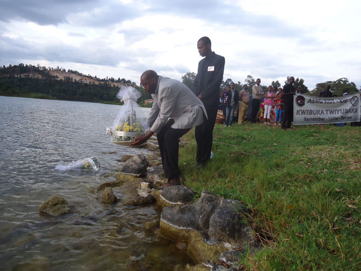 Banashyize indabo mu Kivu bibuka abiciwe muri icyo Kiyaga.