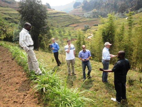 Barebeye hamwe uburyo ubutaka bushobora gutunga abaturage bagahagarika ibikorwa byo kwangiza ishyamba kimeza rya Mukura.