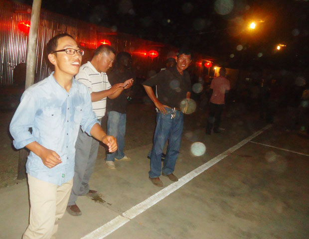 Bari bishimiye gusoza umwaka wa 2013, batangira uwa 2014.