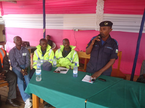 Basabwe kwitwararika mu muhanda.