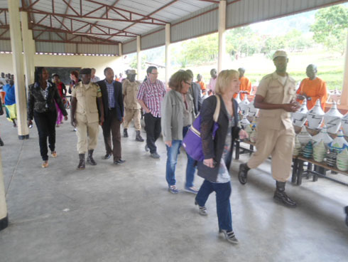 Basuye n'imwe mu murimo y'amaboko ikorerwa muri gereza ya Nyanza.