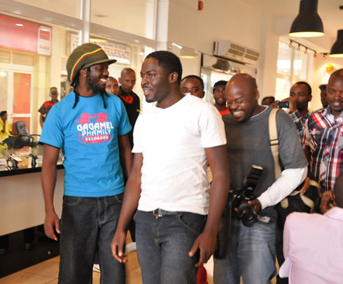 Bebe Cool yari yuzuye ibyishimo.