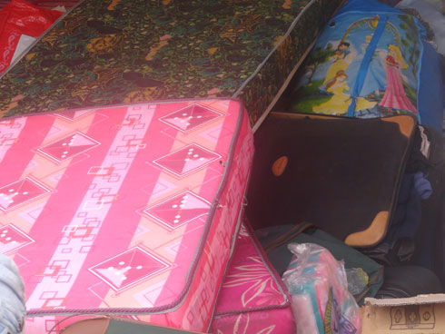 Ibindi bikoresho bahawe birimo iby'isuku.