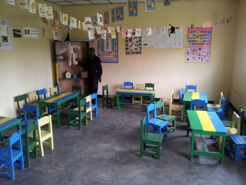 Bimwe mu bikoresho abana biga muri ECD bakoresha.