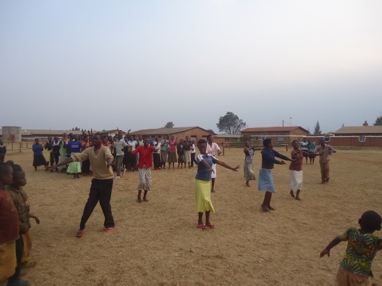 Biteguye kwakirana Jeannette Kagame imbyino z'imushayayo.