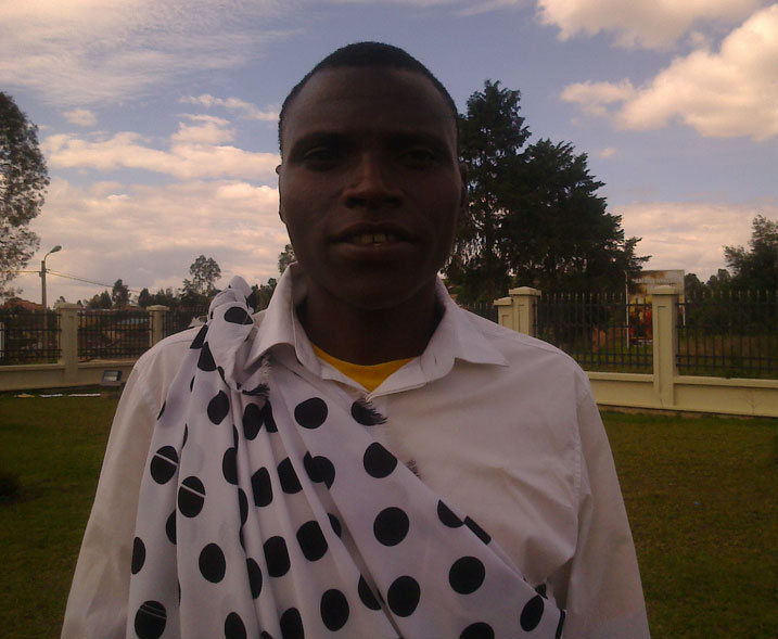 Bizimana Marcel watsinze amarushanwa mu mivugo.