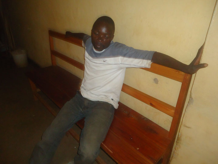 Nyuma yo gufatanwa ibikoresho byo mu rugo, yiyemereye ko yanibye moto.