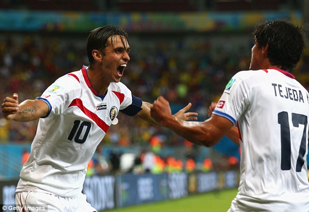 Bryan Ruiz niwe watsinze igitego cya Costa Rica.