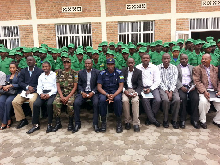 Buri murenge wagenewe aba DASSO 10 bashinzwe gufasha inzego zihakorera.