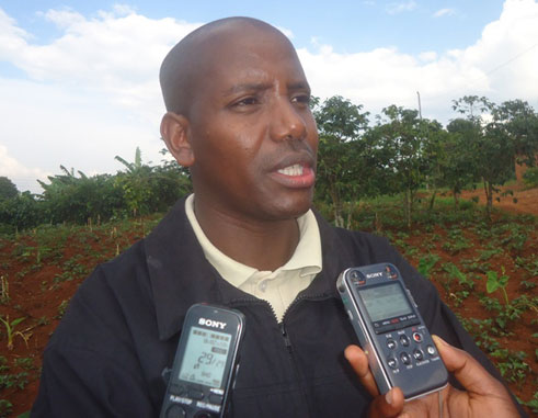 Bwana Mukiza Charles ushinzwe ihererekanyamakuru n'itangazamakuru muri Komisiyo y'Ubumwe n'Ubwiyunge.