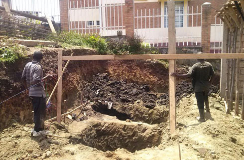 Byataburuwe hafi y'ibiro by'akarere.