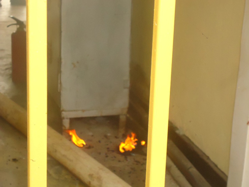 Byaturikaga umuriro ukamanuka no hasi.