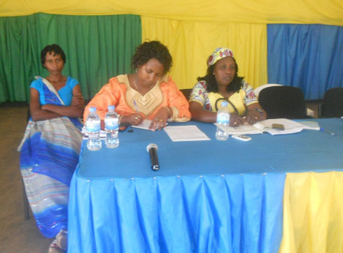 Abahagarariye Inama y'igihugu y'abagore mu Ntara y'Amajyepfo.