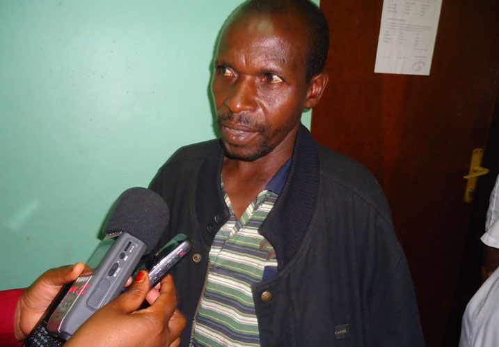 Uyu Habimana ubu yasanze umugore we ngo amurwaze.