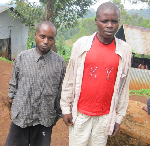 Tuyishime Jean Paul na Nibishaka Jean Paul batahutse tariki 10/12/2012 ku mupaka wa Rusizi I.