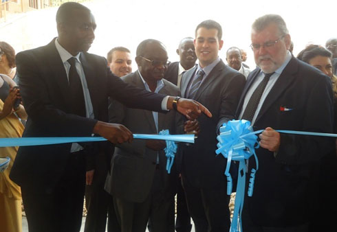 Depite Byabarumwanzi Francois afungura inyubako zatashywe ku mugaragaro.