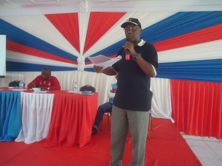 Chairman w'umuryango FPR Inkotanyi mu ntara y'uburengerazuba Nkurikiyinka Jean Nepomuscene asaba abacuruzi ba Rusizi kubyaza umusaruro amahirwe bafite.