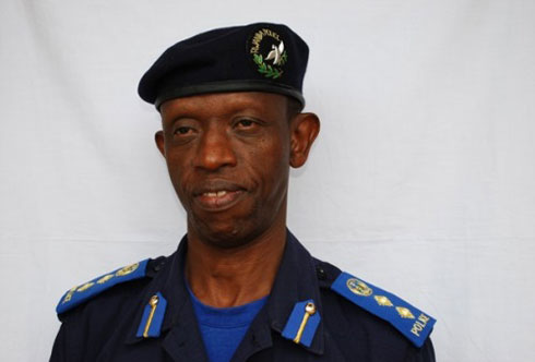 Chief Supertendent Gashagaza Hubert asaba abaturage kwirinda gutunga intwaro mu buryo bunyuranyije n