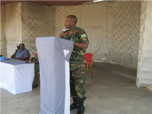 Col David NGARAMBE ageza ijambo ku bari bitabiriye uyu muhango.