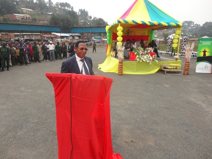 Col Twahirwa Dodo mu gutaka k'umugaragaro Gare ya Musanze.