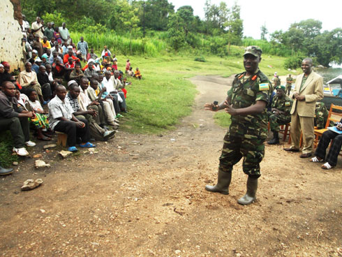 Colonel Murenzi yasabye abaturage kwihutira gutanga amakuru y'ibishobora guhungabanya umutekano.
