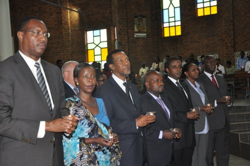 Abayobozi batandukanye bitabiriye misa yo gusabira Nyakwigendera Mandela.