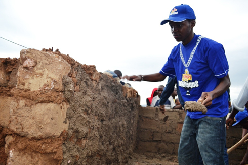 Danny Nanone ahoma inzu